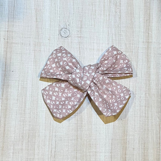 Pretty in pink bow